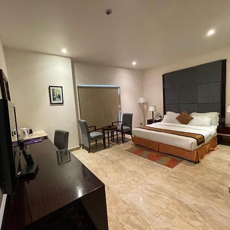 Central Boutique Hotel Moradabad Eksteriør billede