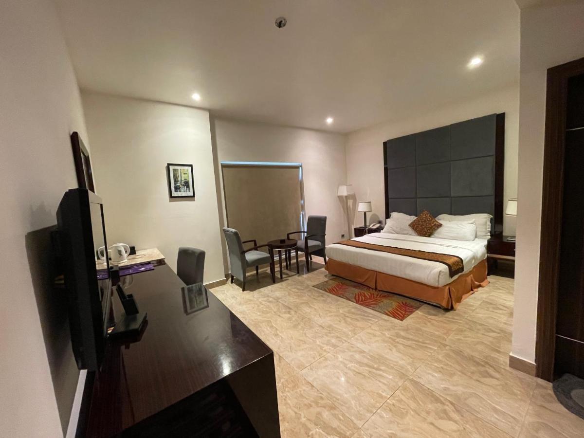 Central Boutique Hotel Moradabad Eksteriør billede