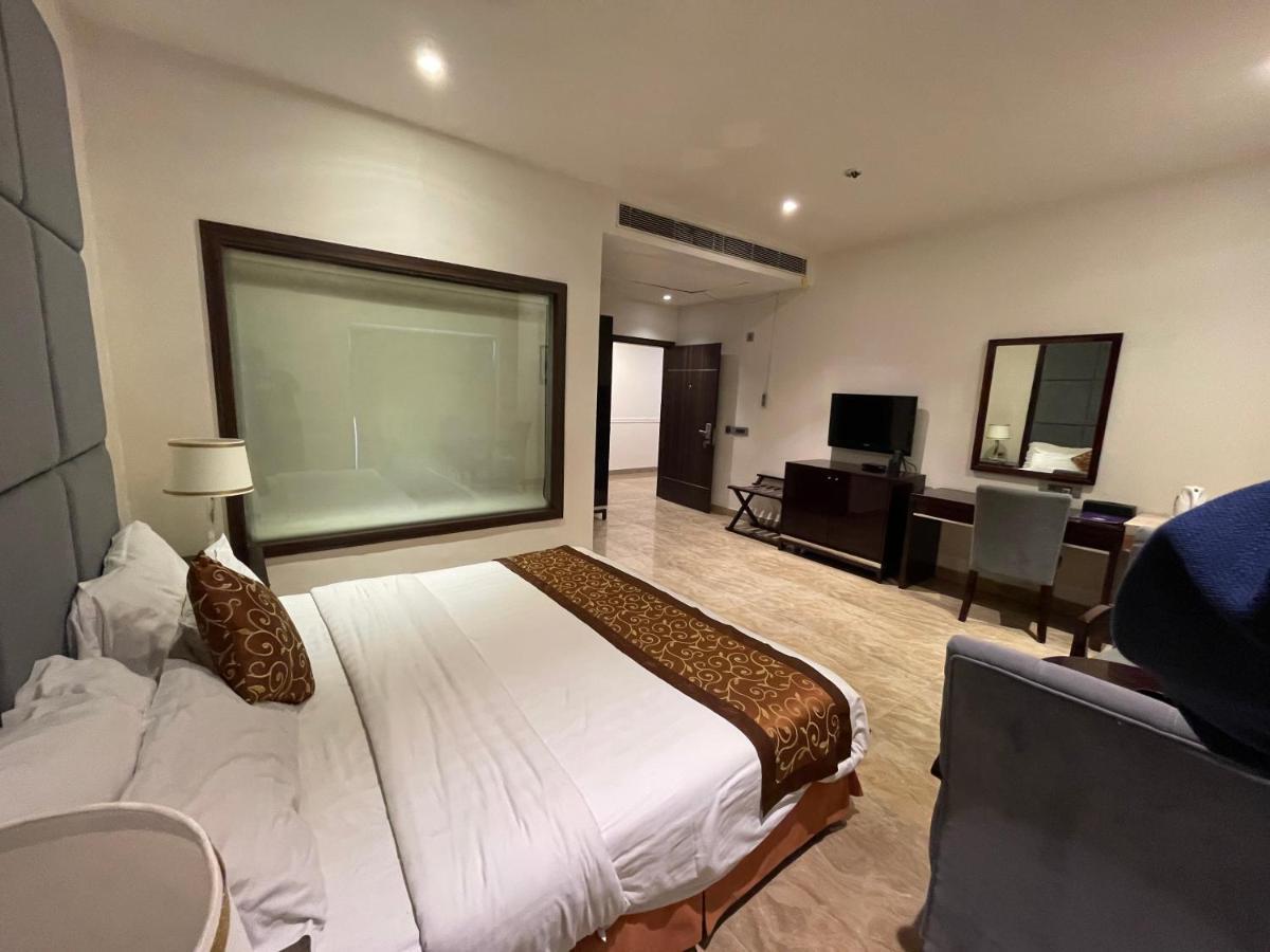 Central Boutique Hotel Moradabad Eksteriør billede
